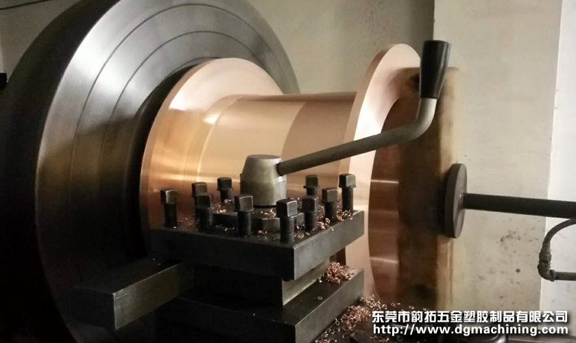 大型數(shù)控車床加工應怎樣選擇加工刀具
